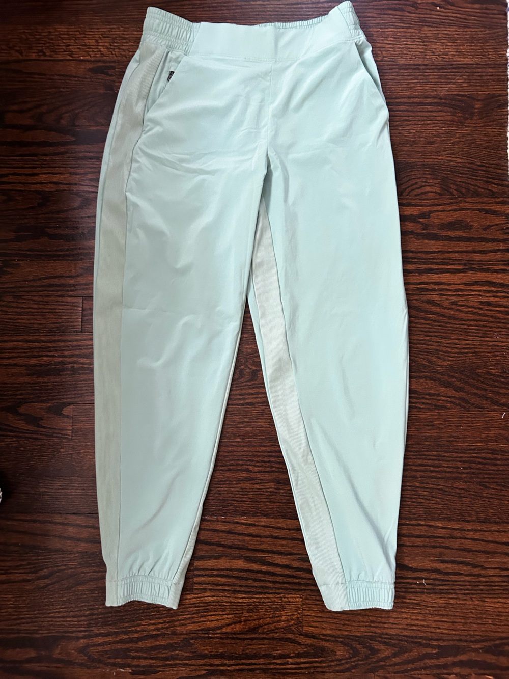 Athleta light weight jogger size 8